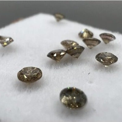 0.07 Carat Diamant I Brilliant Cut I braun