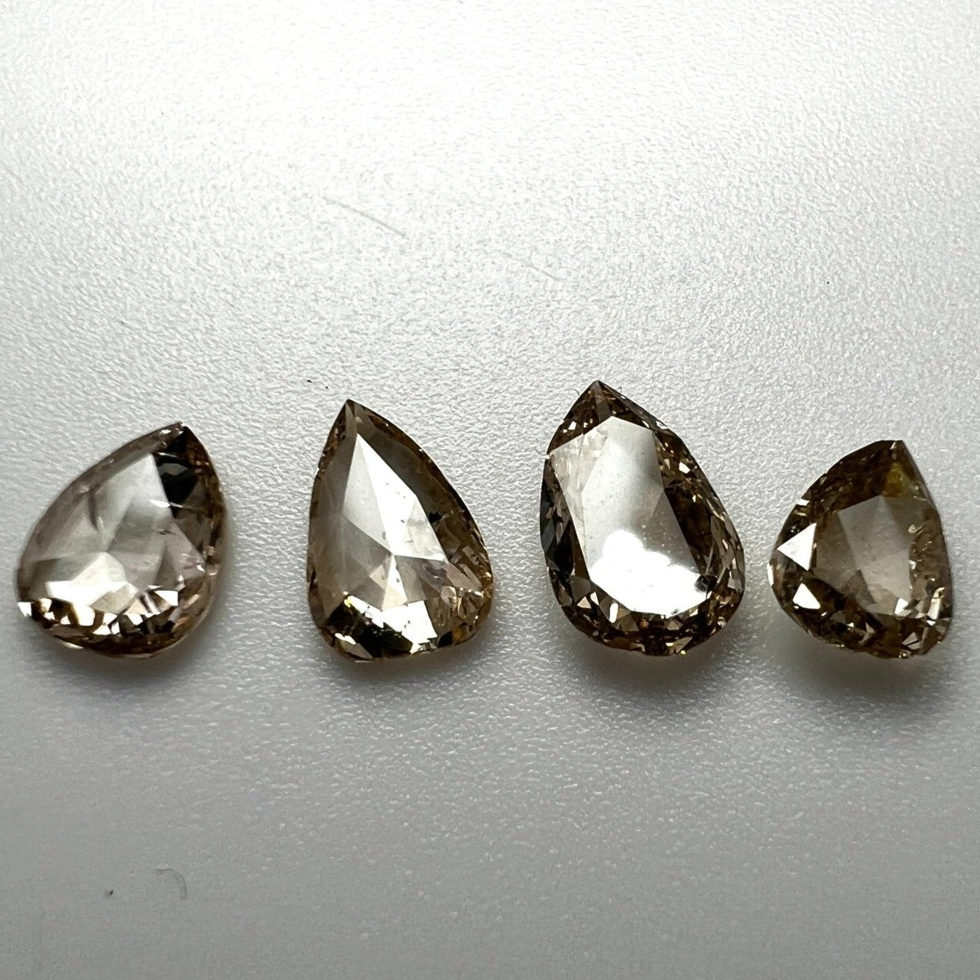SET 4x Pear Diamant 1.03 Carat