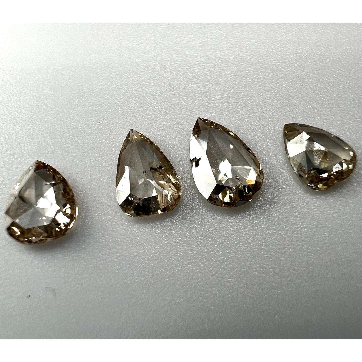 SET 4x Pear Diamant 1.03 Carat