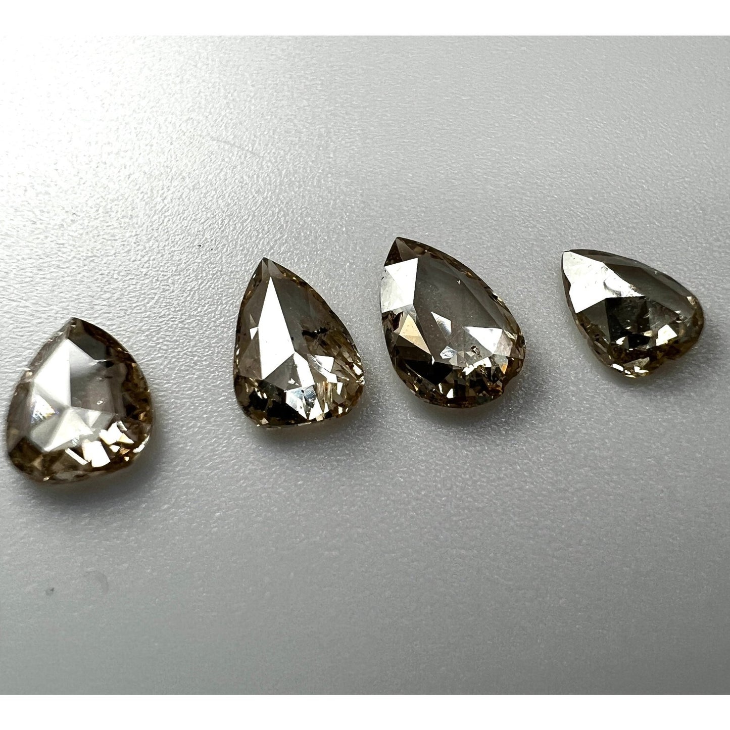 SET 4x Pear Diamant 1.03 Carat