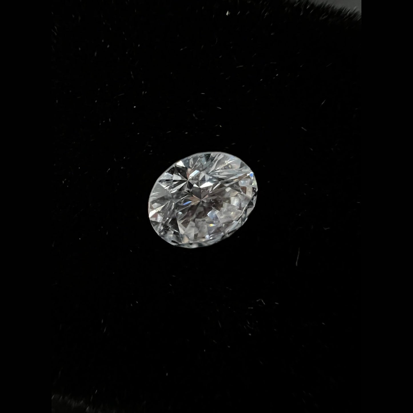 0.485 Karat Diamant Farbe H
