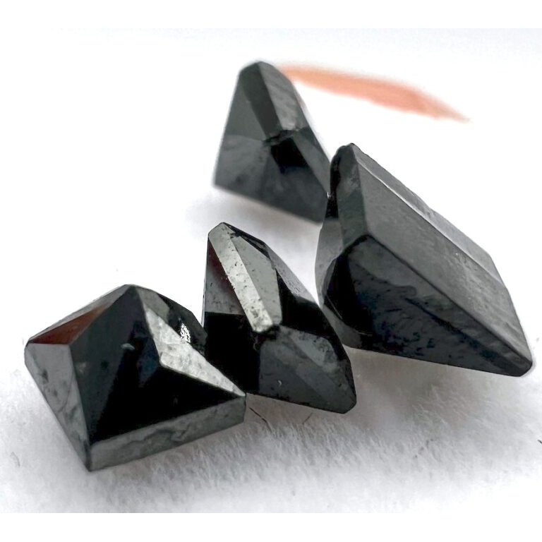 SET 4x schwarzer Diamant 2.02 Carat
