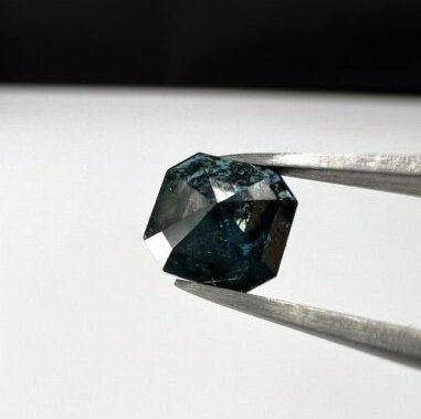 0.96 Carat Ascher Cut Blauer Diamant