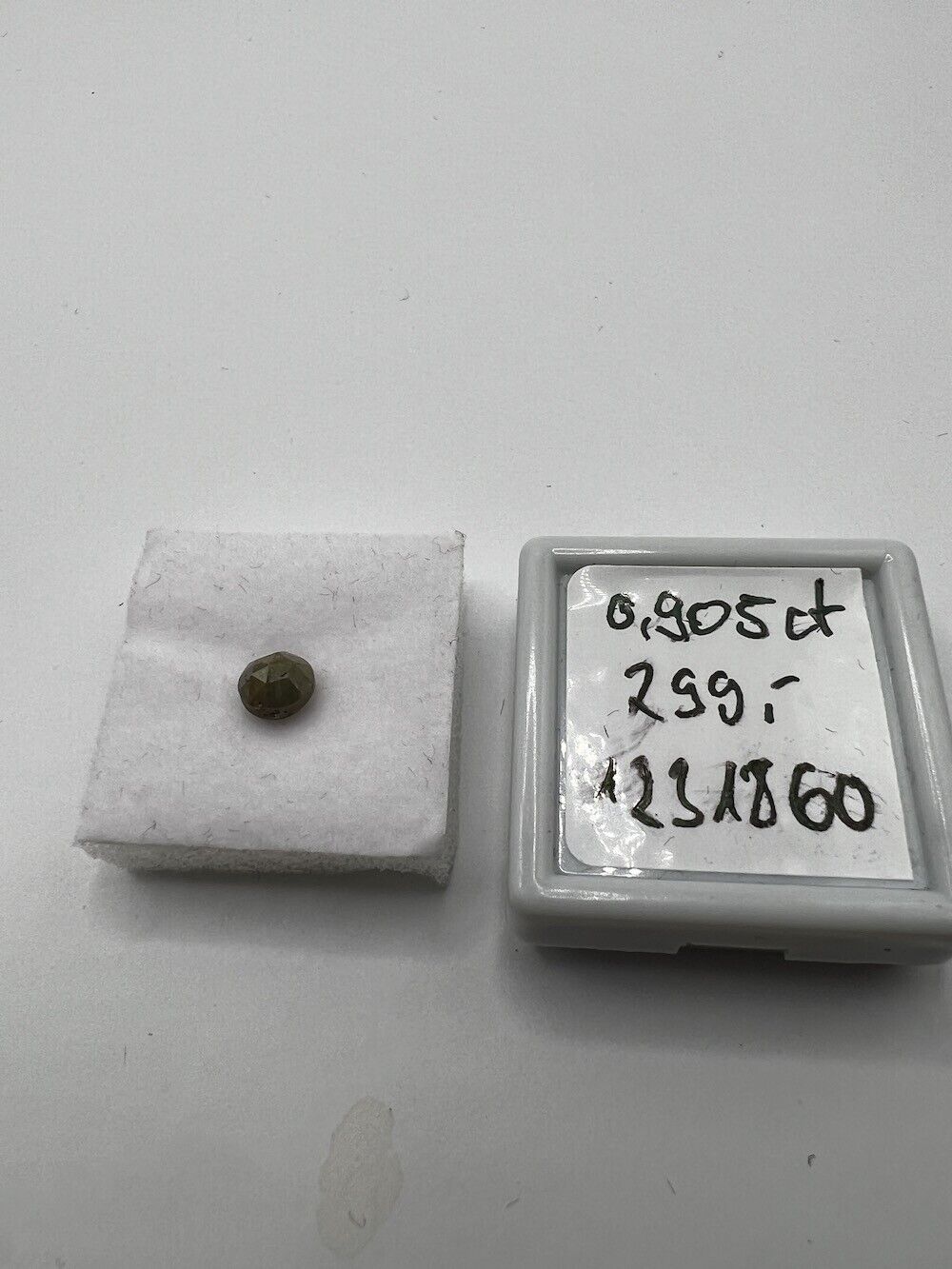 Loser Diamant Mit 0,95 Carat Schöner Fancy Farbener Diamant