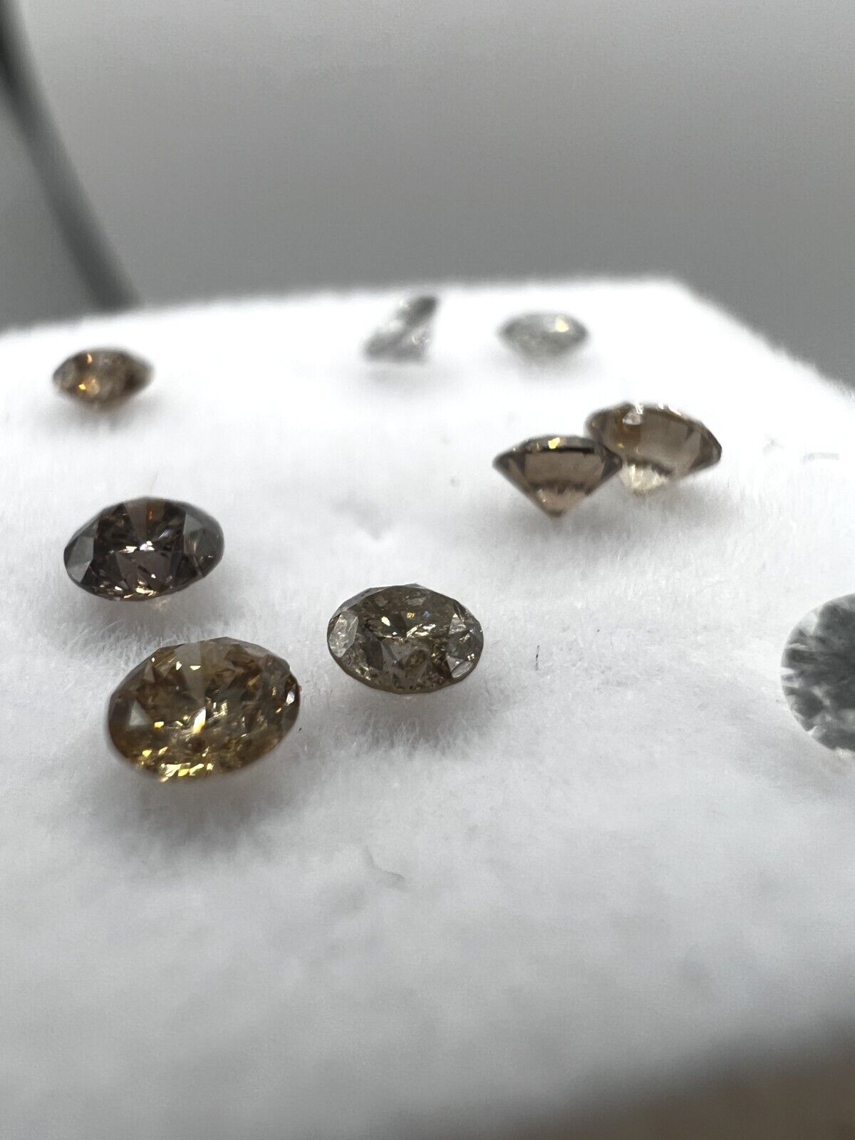 Loser Diamant Mit 0,09 Carat Schöner Fancy Champagne Farbener Diamant