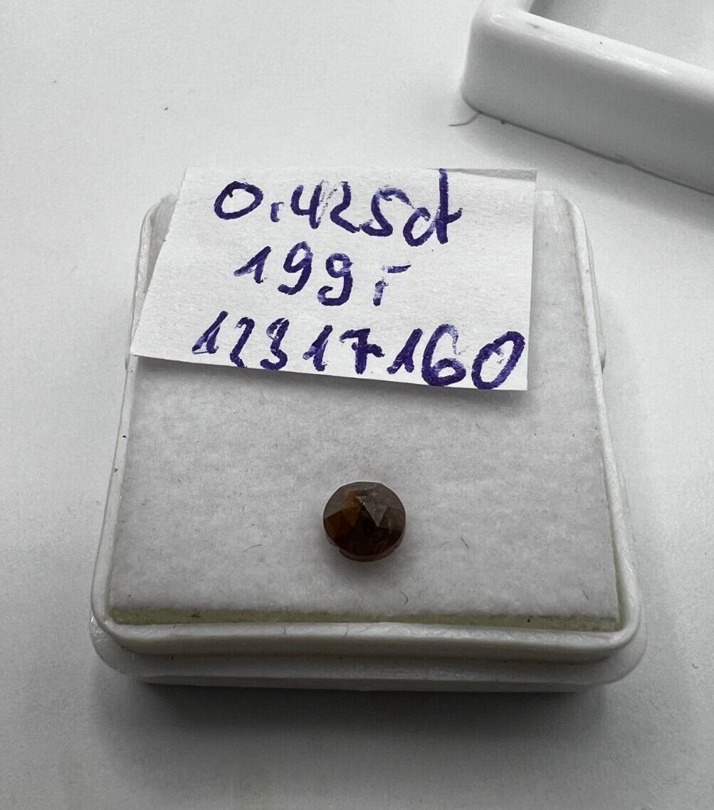 Loser Diamant Mit 0,425 Carat Schöner Fancy Farbener Diamant