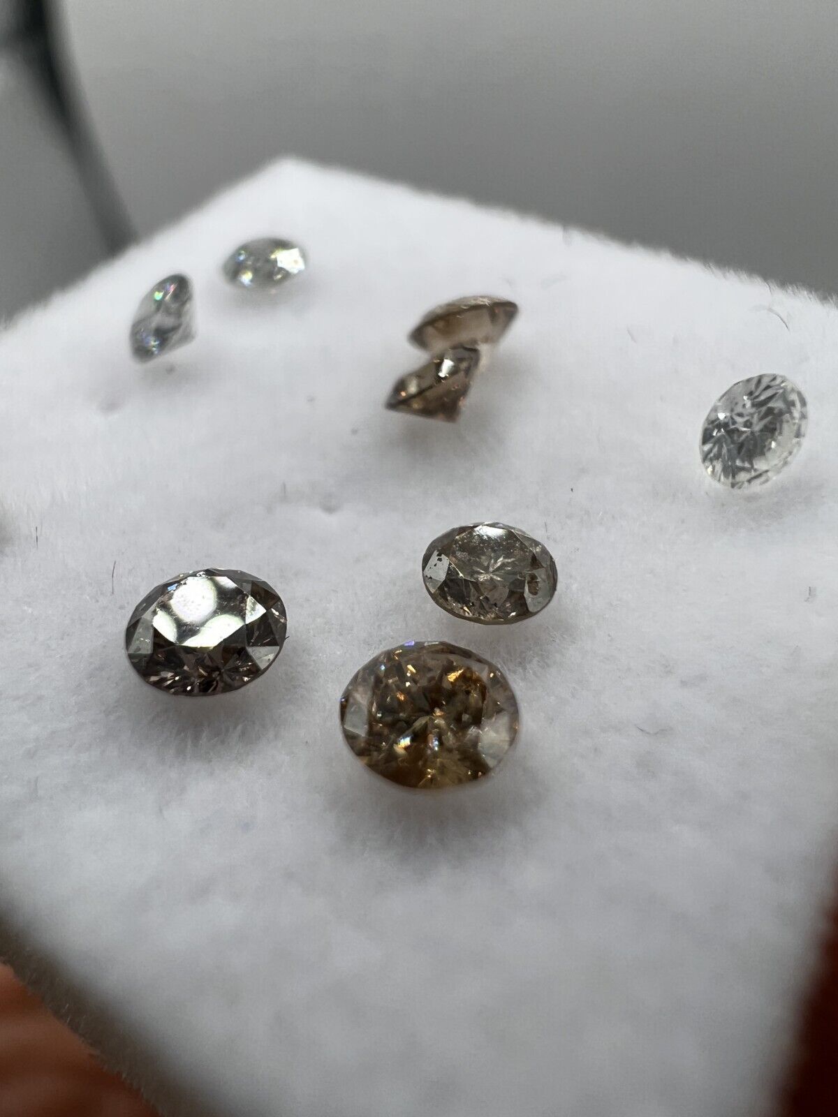 Loser Diamant Mit 0,09 Carat Schöner Fancy Champagne Farbener Diamant