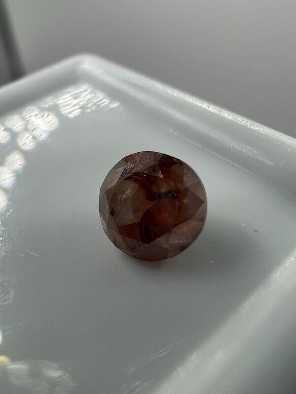 Loser Diamant mit 0,585 Carat Schöner Champagne Farbener Diamant