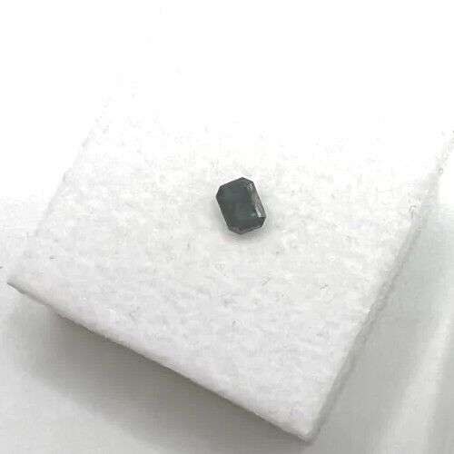 Loser Diamant Mit 0,17 Carat Schöner Diamant Mit Grüner Farbtönung