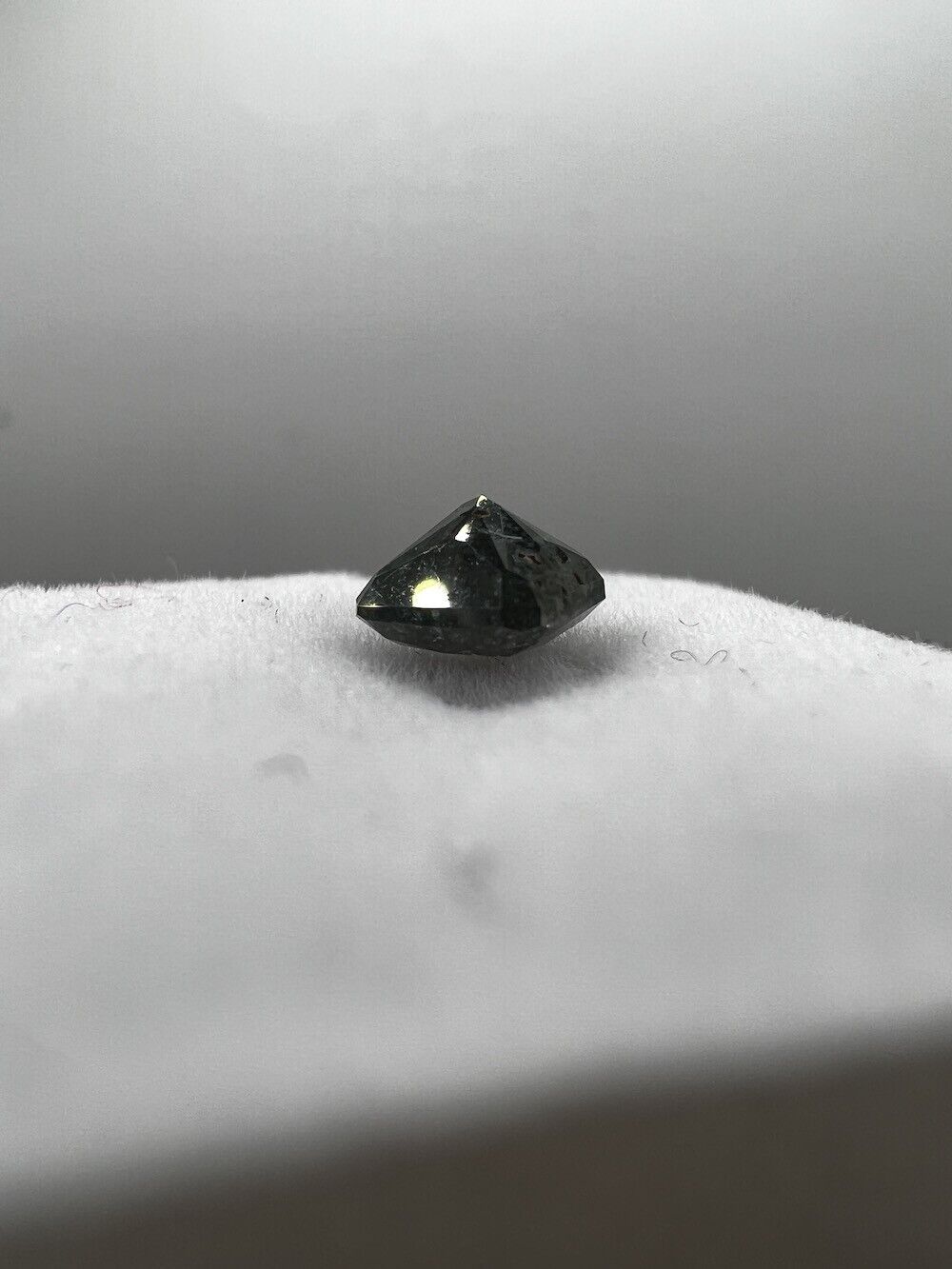 Loser Diamant Mit 0,88Carat Schöner Dunkel Fancy Farbener Diamant