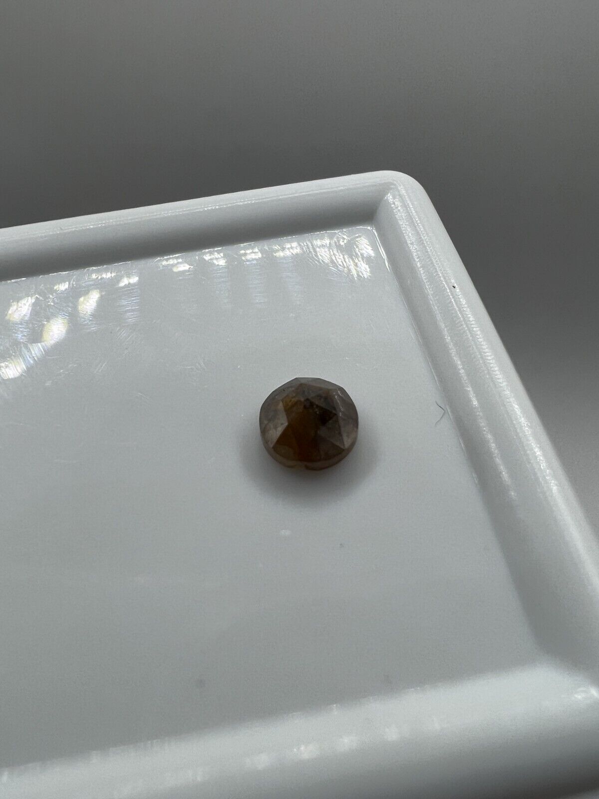 Loser Diamant Mit 0,425 Carat Schöner Fancy Farbener Diamant