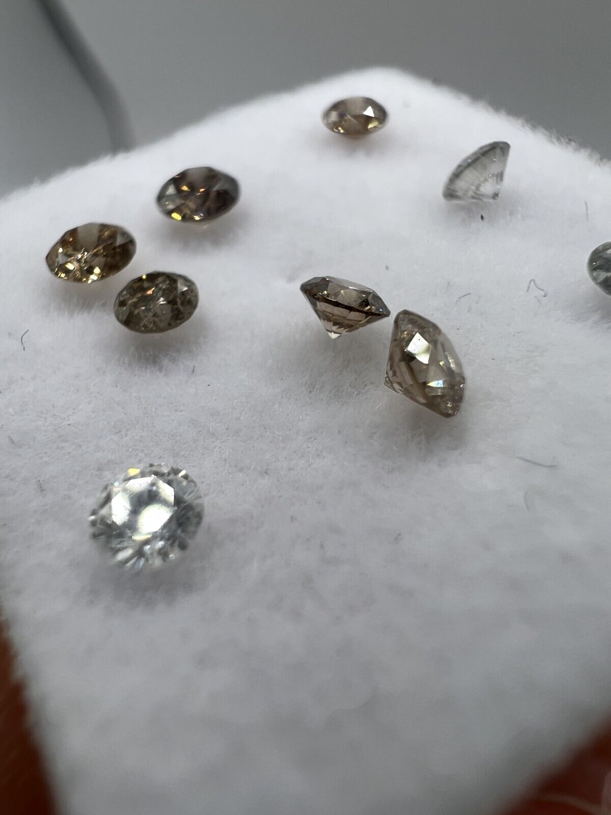 Loser Diamant Mit 0,09 Carat Schöner Fancy Champagne Farbener Diamant