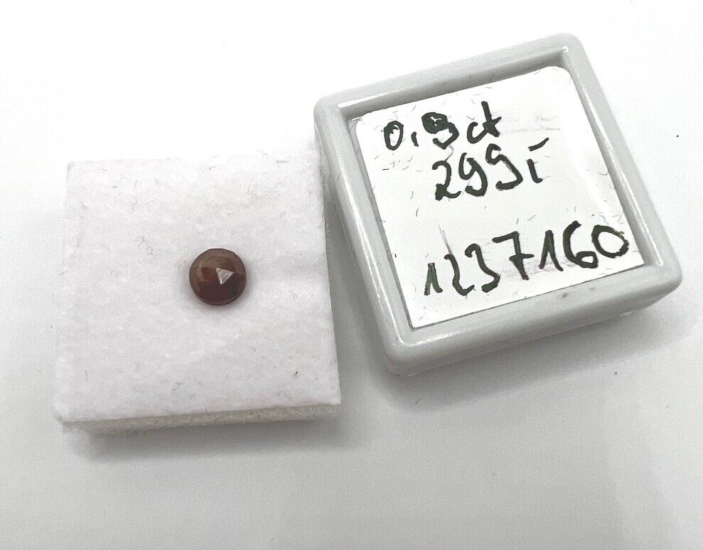 Loser Diamant Mit 0,9 Carat Schöner Fancy Dunkel Braun-Rötlich Farbener Diamant