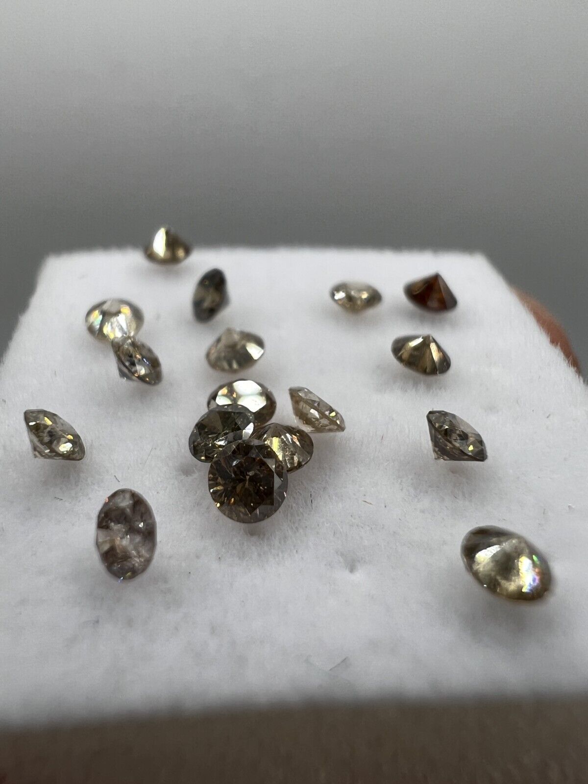 Loser Diamant Mit 0,07 Carat Schöner Fancy Champagne Farbener Diamant