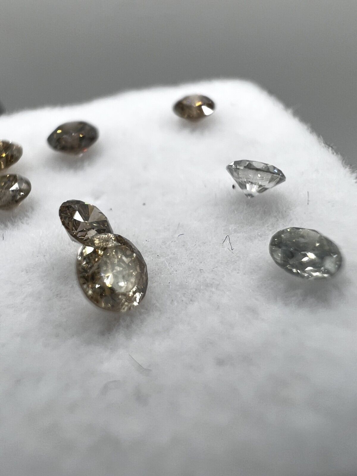 Loser Diamant Mit 0,09 Carat Schöner Fancy Champagne Farbener Diamant