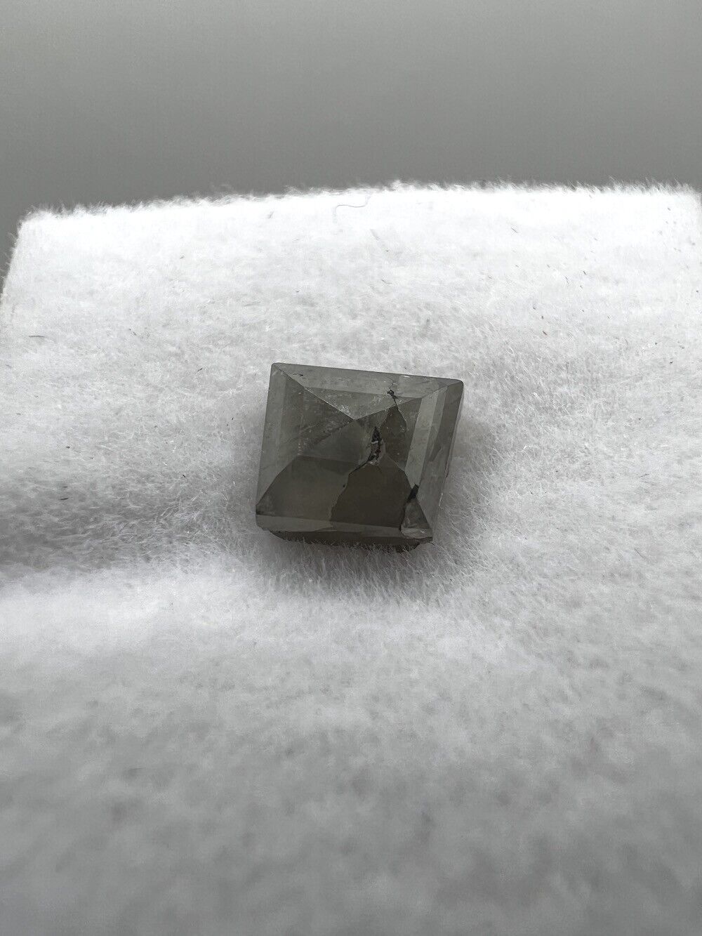 Loser Diamant Mit 0,92 Carat Schöner Fancy Dunkel Grau Farbener Diamant