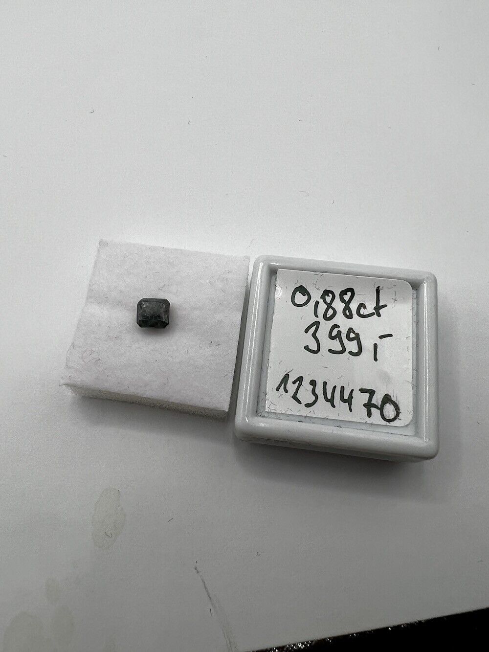 Loser Diamant Mit 0,88Carat Schöner Dunkel Fancy Farbener Diamant