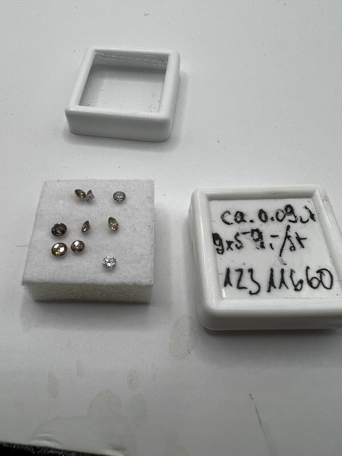Loser Diamant Mit 0,09 Carat Schöner Fancy Champagne Farbener Diamant