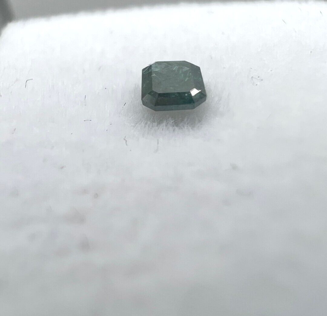 Loser Diamant Mit 0,17 Carat Schöner Diamant Mit Grüner Farbtönung