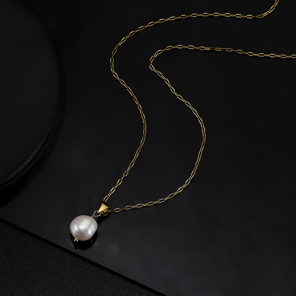 Kette mit Anhänger aus Süßwasser Perle
