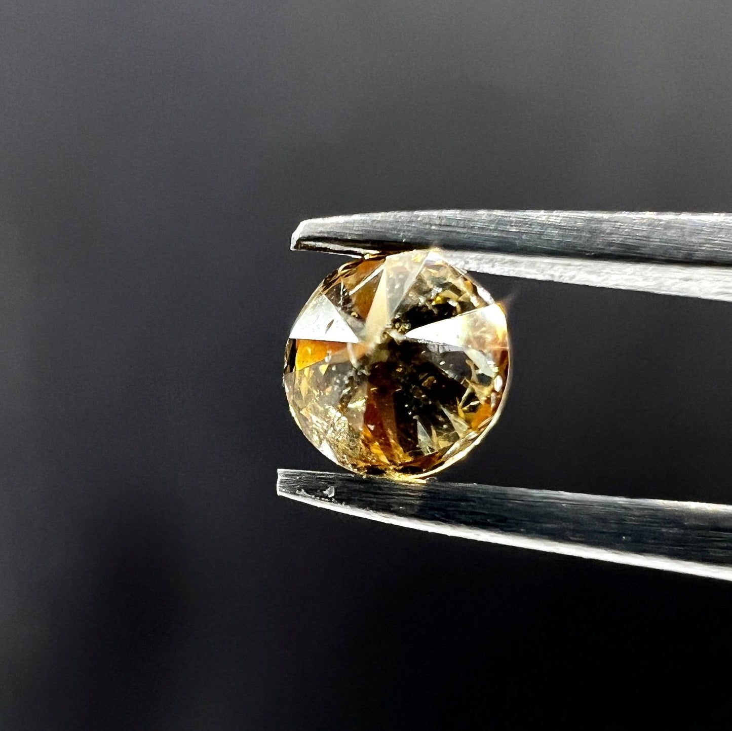 0.14 Carat Diamant braun
