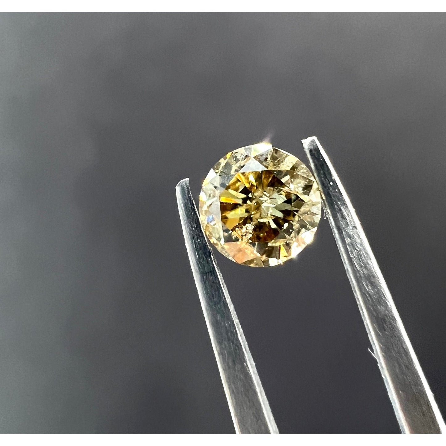 0.14 Carat Diamant braun