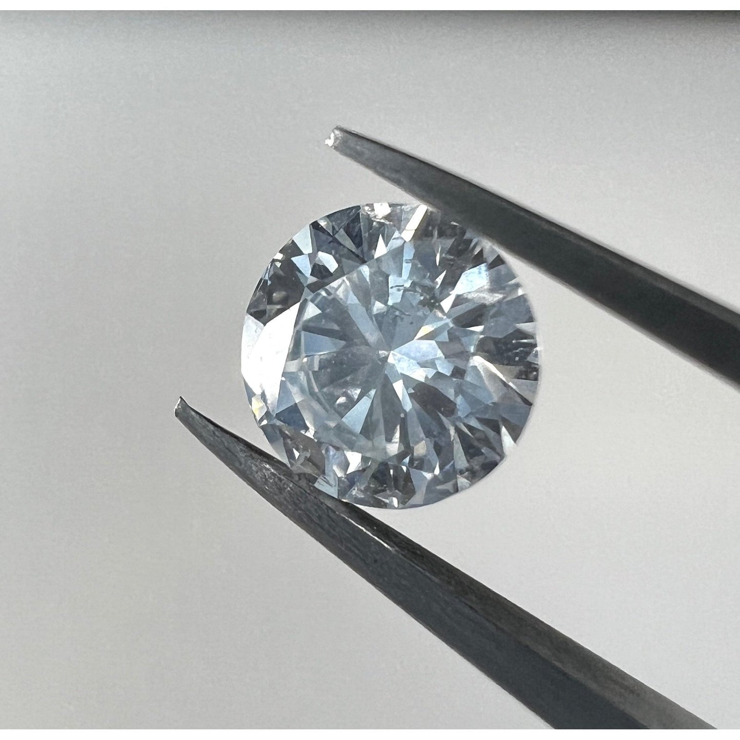0.485 Karat Diamant Farbe H