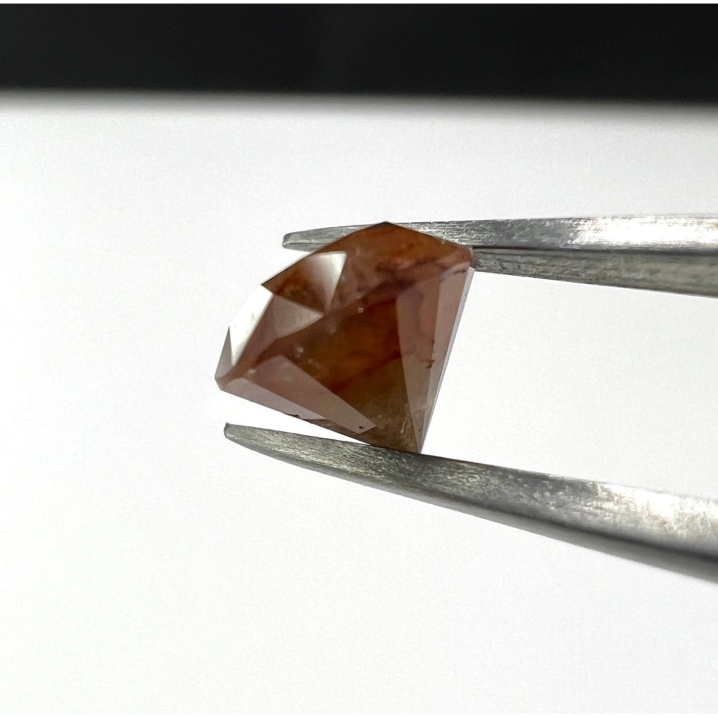 1.285 Karat Diamant Rot