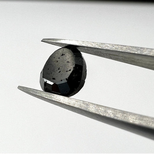 Schwarzer Diamant 0.86 Karat