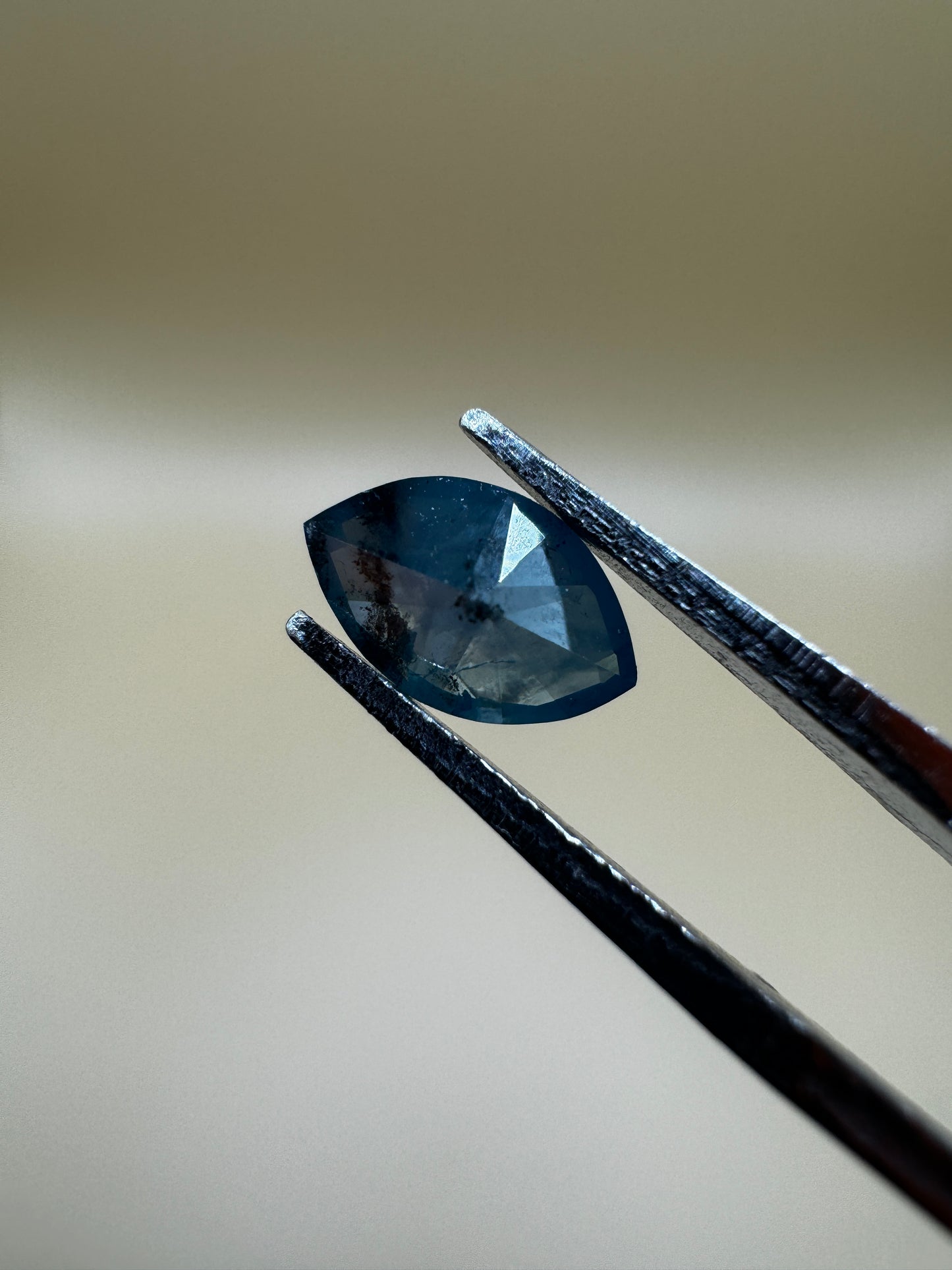0.345 Carat Diamant Blau im Ovalcut