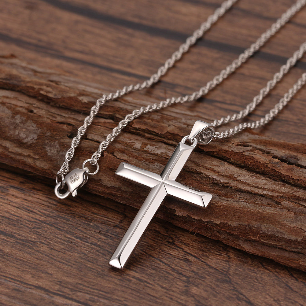 Halskette mit Kreuz