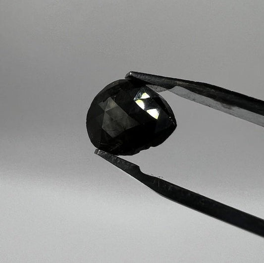 Schwarzer Diamant 1.96ct I Rose Cut Pear zertifiziert