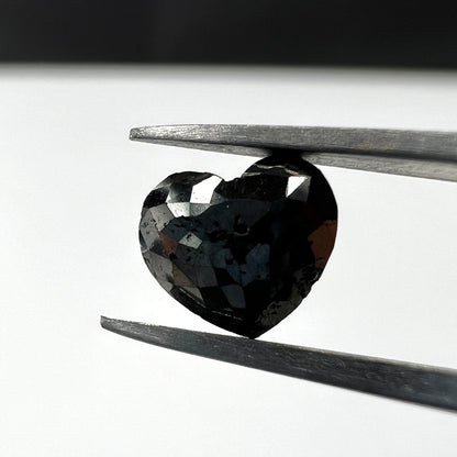 Schwarzer Herz Diamant 0.70 ct I Heart Cut