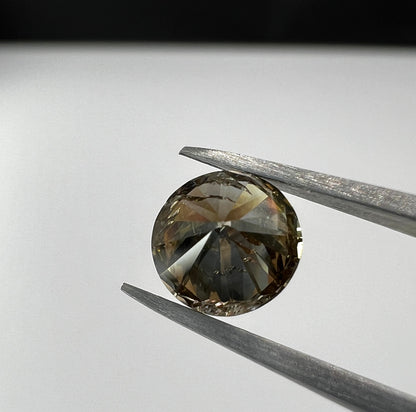 0.765 Carat Diamant braun schimmernd
