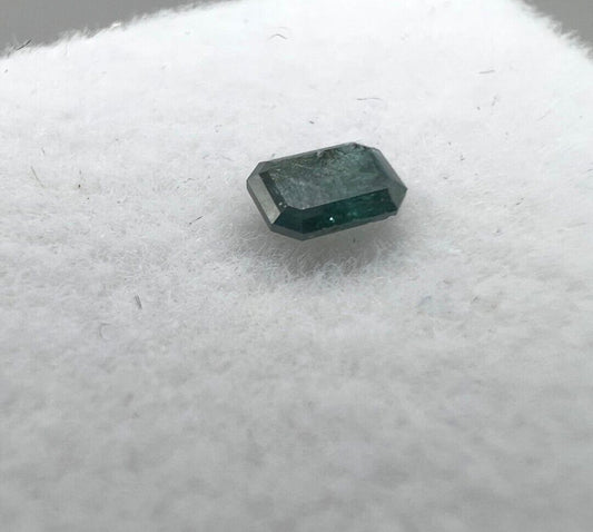 Loser Diamant Mit 0,17 Carat Schöner Diamant Mit Grüner Farbtönung