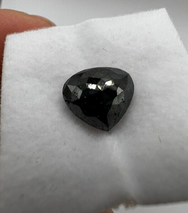 Loser Diamant Mit 2,51 Carat Schöner Schwarzer Fancy  Farbener Diamant