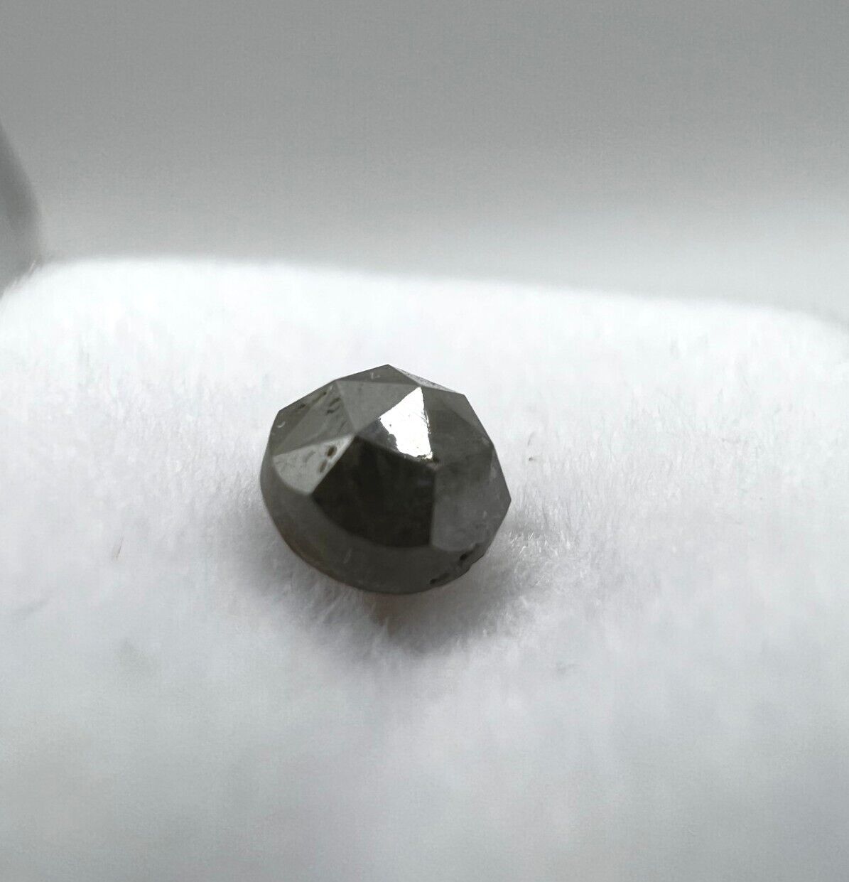 Loser Diamant Mit 0,69 Carat Schöner Fancy Farbener Diamant