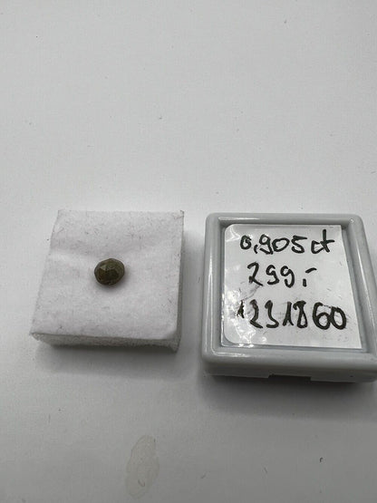 Loser Diamant Mit 0,95 Carat Schöner Fancy Farbener  Diamant