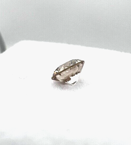 Loser Diamant Mit 0,34 Karat Schöner Fancy-Champagne Farbener  Diamant