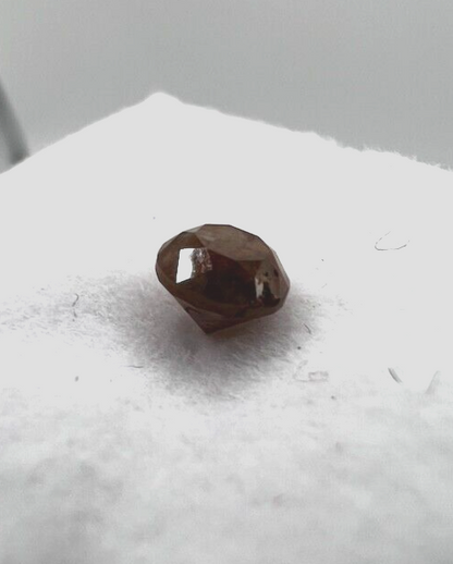 Loser Diamant Schöner Farbintensiver Rötlicher Diamant mit 0,555 Karat