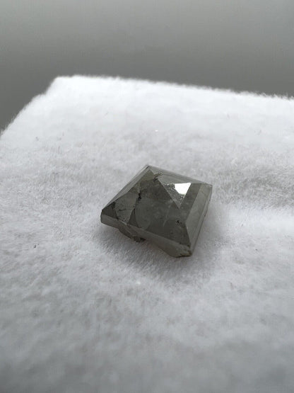 Loser Diamant Mit 0,92 Carat Schöner Fancy Dunkel Grau Farbener  Diamant