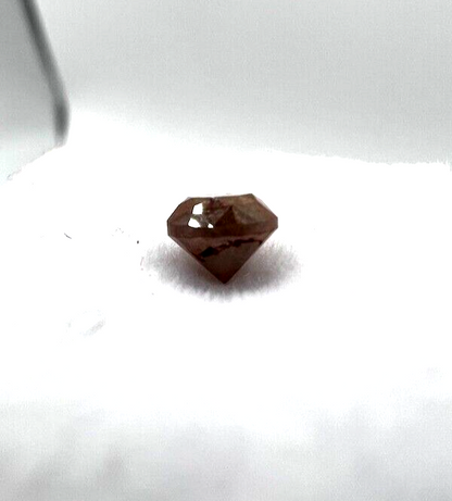 Loser Diamant Schöner Farbintensiver Rötlicher Diamant mit 0,555 Karat