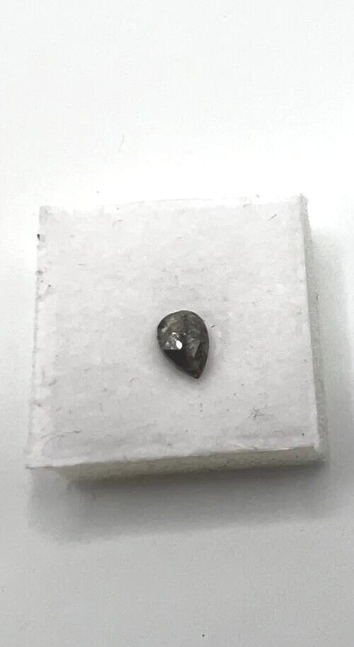 Loser Diamant Mit 0,615 Carat Schöner Schwarzer Diamant 