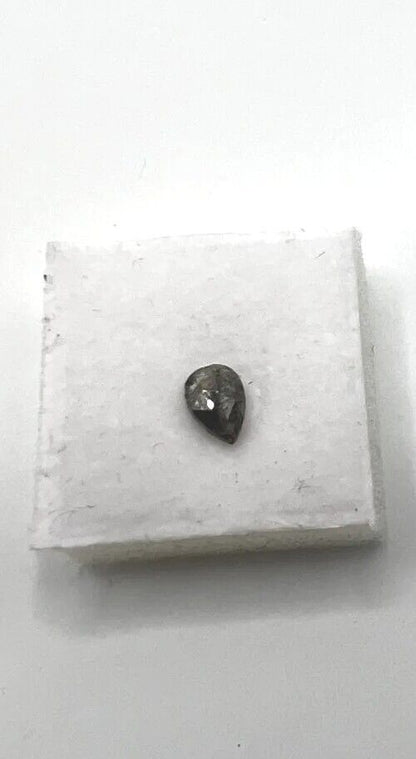 Loser Diamant Mit 0,615 Carat Schöner Schwarzer Diamant 