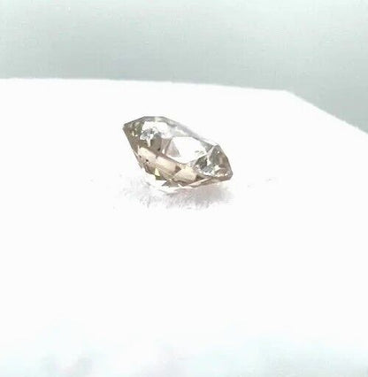 Loser Diamant Mit 0,34 Karat Schöner Fancy-Champagne Farbener  Diamant