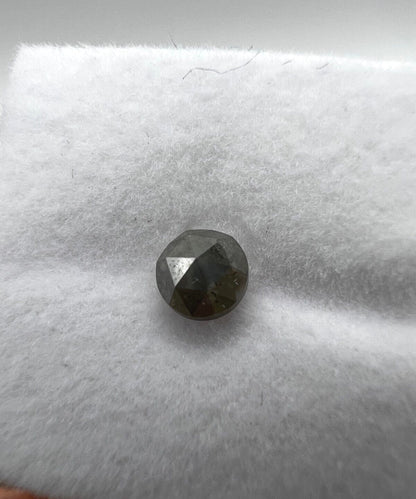 Loser Diamant Mit 0,69 Carat Schöner Fancy Farbener Diamant