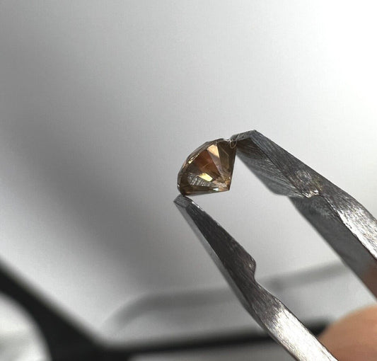 Loser Diamant Mit 0,555 Carat Schöner Fancy Champagne Farbener Diamant 