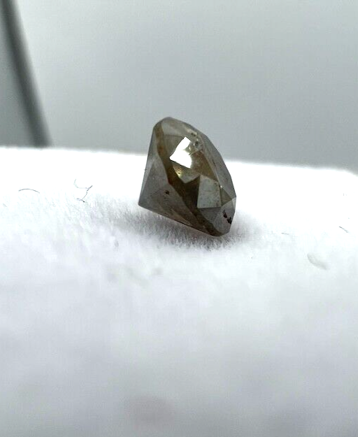 Loser Natürlicher Brauner Diamant mit 0,63 Karat