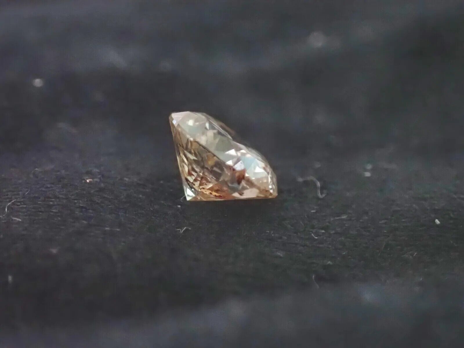 Loser Natürlicher Fancy Champagne Diamant Mit 0,55 Carat