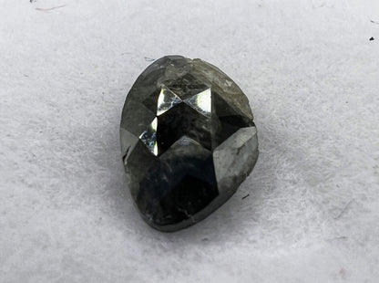 Loser Natürlicher Fancy Dunkelgrüner Diamant Mit 0,645 Carat